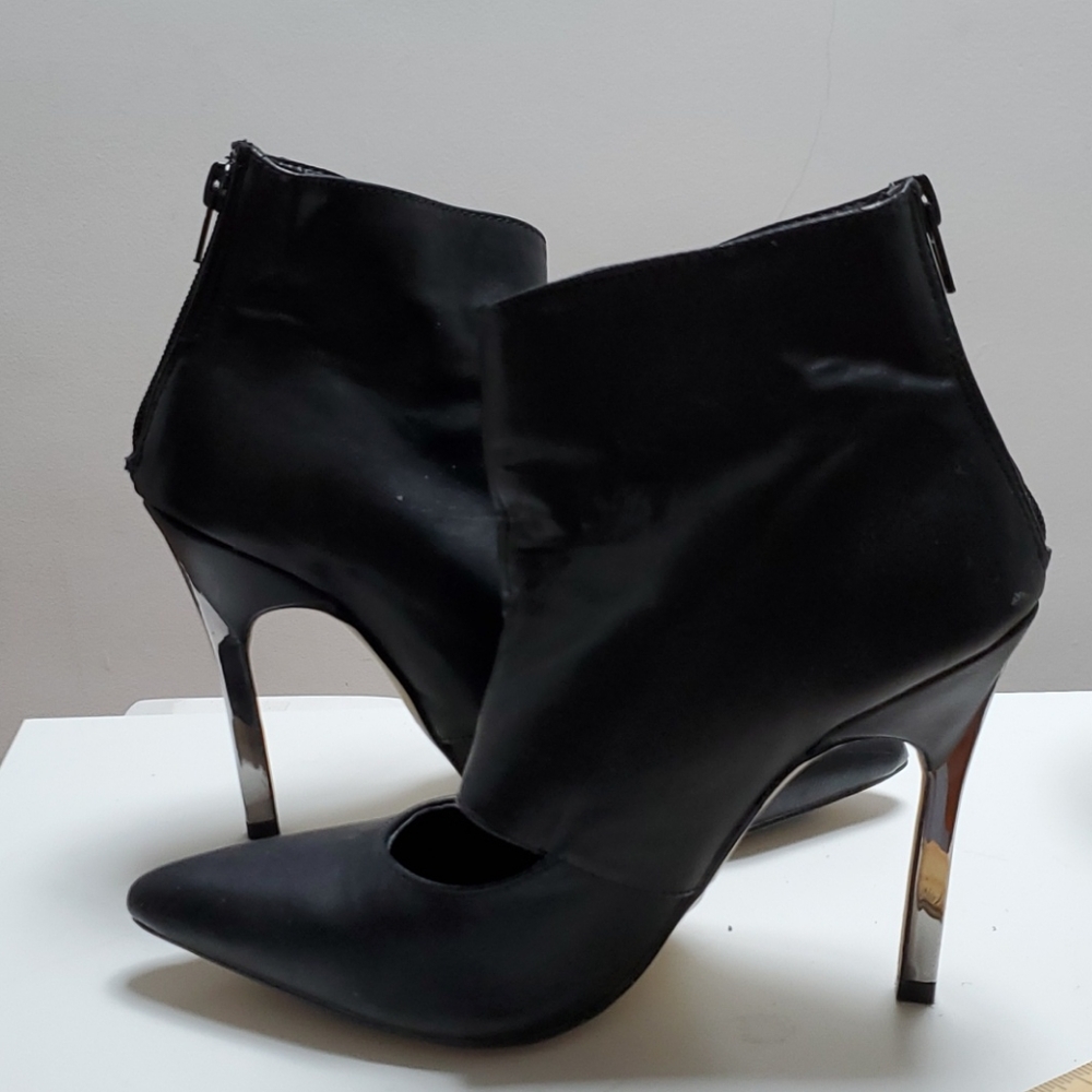 Black faux leather 4.5 inch heel
